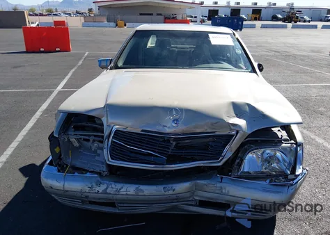 1997 Mercedes-Benz S 320 Base Swb z USA, uszkodzony, nr VIN WDBGA32G7VA350460